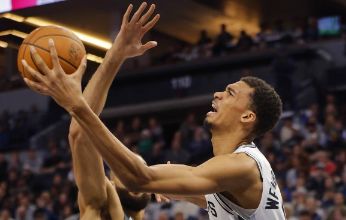 NBA-文班仅12+10戈贝尔21篮板 马刺94-102不敌森林狼惨遭15连败
