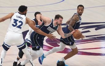 NBA季后赛-东欧合砍66分爱德华兹26+9+9 独行侠3-0森林狼成功拿赛点