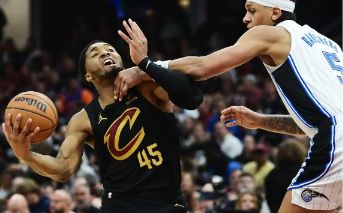 NBA季后赛-米切尔39分班凯罗空砍38+16 骑士4-3淘汰魔术次轮战绿军